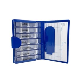 Pilulier hebdomadaire dans sa pochette bleue